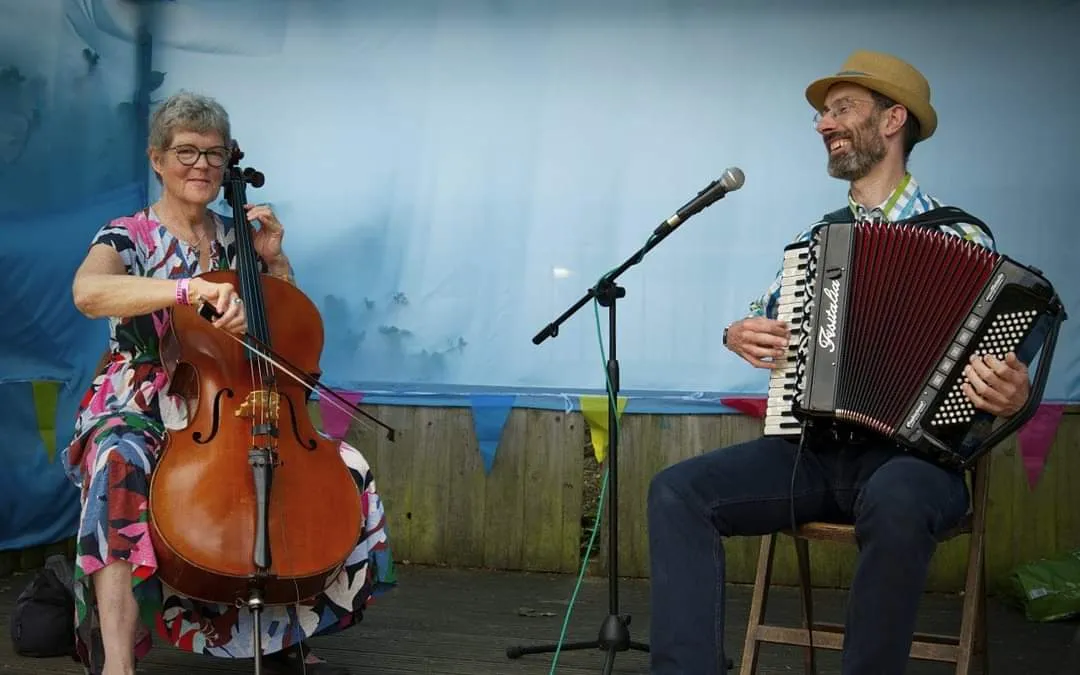 Confluence Duo performing at Bridport